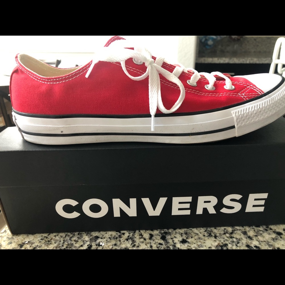 Men’s red converse Size 12